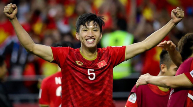 Chấn thương và vượt thể trọng, Văn Hậu rời Việt Nam làm ngay 1 điều