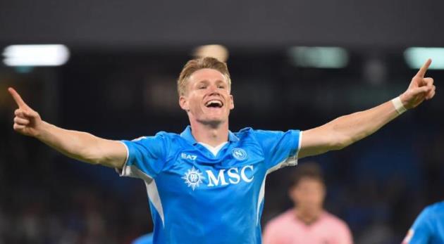 Napoli 5-0 Palermo: McTominay khai hỏa
