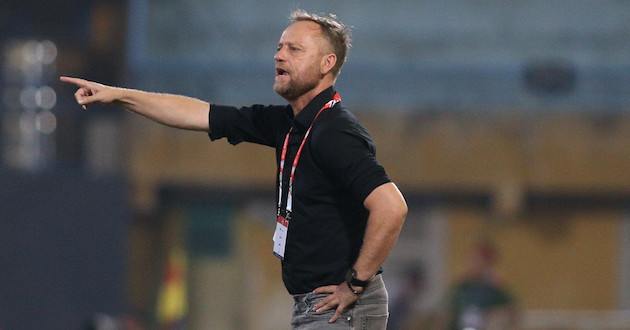 HLV Polking: Ghi bàn ở V-League khó hơn Cúp C1 Đông Nam Á