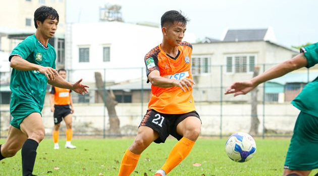 Công Phượng ghi bàn đầu tiên cho đội bóng mới