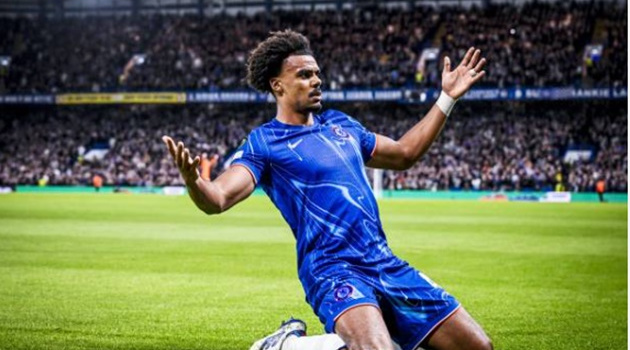 Hậu vệ toàn năng của Chelsea