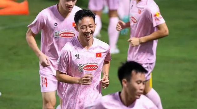 Lên tuyển, sao HAGL tiết lộ lời dặn của bầu Đức