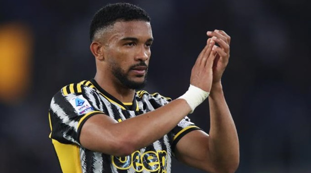 Trung vệ Juventus phẫu thuật thành công chấn thương