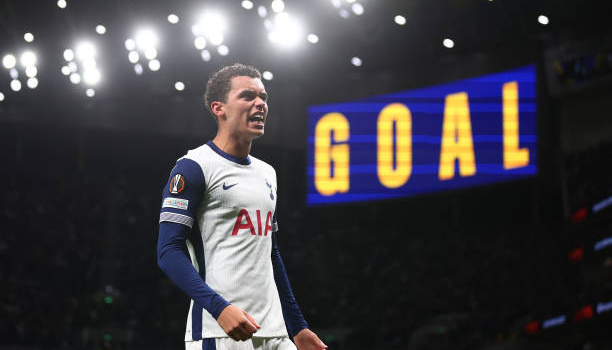 Rời bỏ mạng xã hội, chữ ký 55 triệu của Tottenham bùng nổ với 7 bàn/7 trận