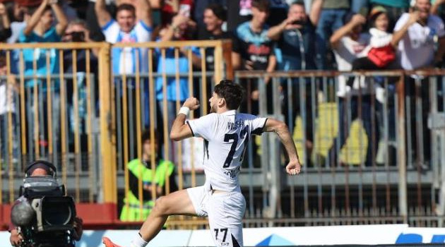 Empoli 0-1 Napoli: Ngôi sao mờ nhạt; Lột xác sau 45 phút