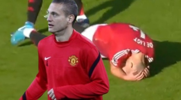Hạ Brentford, Man Utd xuất hiện một Vidic thứ thiệt