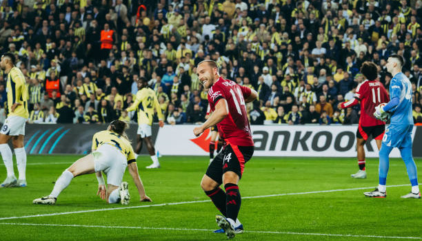 Nhạc trưởng của M.U vượt trội ở Europa League