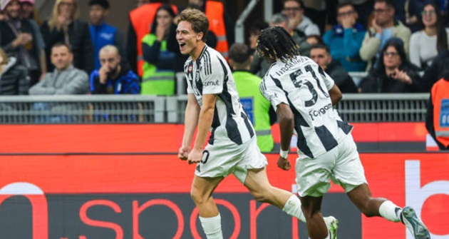 Motta chỉ ra ngôi sao 3 trong 1 của Juventus