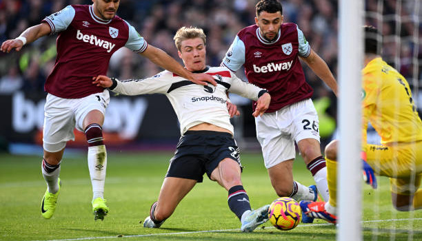 10 thống kê West Ham 2-1 Man Utd: Ấn tượng tân binh; Wan-Bissaka chói sáng