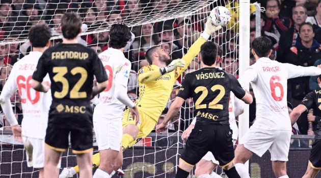 Genoa 0-1 Fiorentina: Khoảnh khắc Gosens; Phi thường De Gea