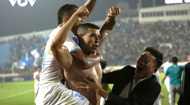 Nam Định 3-2 Tampines Rovers: Ngược dòng không tưởng; Rộng cửa vào vòng knock-out