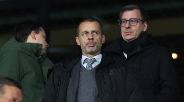 NÓNG! Chủ tịch UEFA đem chuyện 'cơm áo gạo tiền' dọa nạt cầu thủ