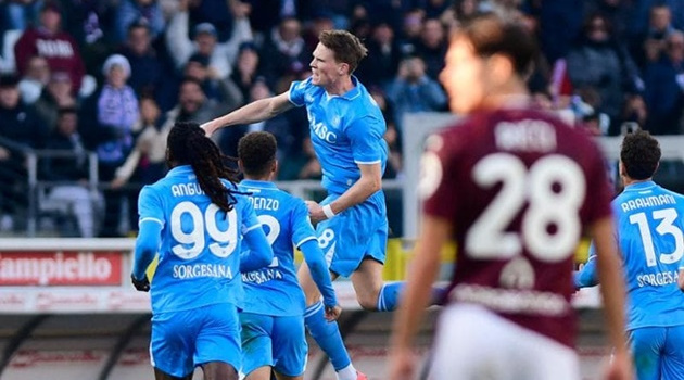 McTominay gây choáng ngợp cho Cassano