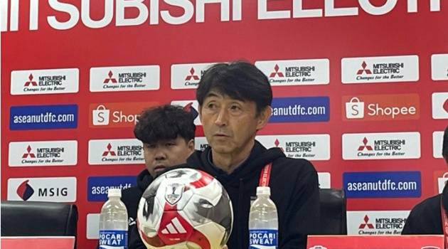 HLV ĐT Thái Lan: 'Chúng tôi gặp nhiều áp lực vì là nhà ĐKVĐ AFF Cup'