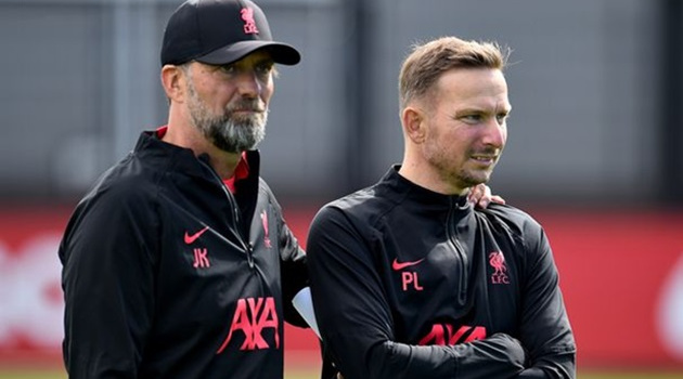 CHÍNH THỨC: 'Cánh tay phải' của Klopp tại Liverpool bị sa thải