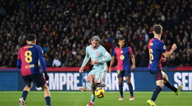 5 điểm nhấn Barca 1-2 Atletico: Phung phí cơ hội; Mất ngôi đầu bảng