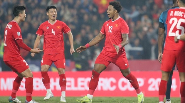 ĐT Việt Nam vào chung kết AFF Cup 2024 trong ngày Xuân Son lập cú đúp