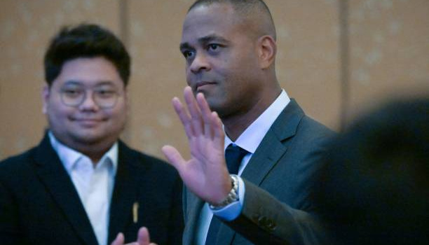 Patrick Kluivert cần phải làm gì để giúp Indonesia dự World Cup 2026?