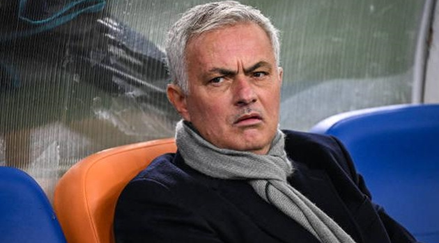 Fenerbahce thắng dễ, Mourinho hết lời khen ngợi 1 cái tên