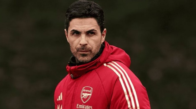 Vì sao Arsenal 'im lặng' ở phiên chợ Đông?