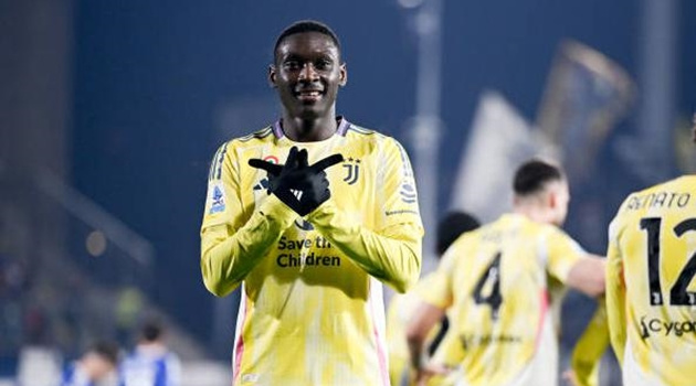 Fabregas và Como thua đau Juventus trên sân nhà