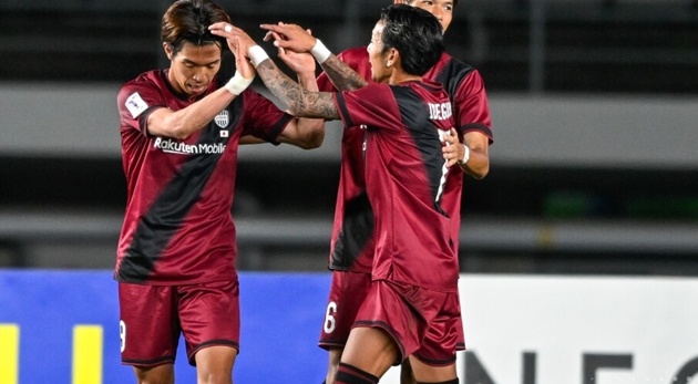 Vissel Kobe thua thảm Thân Hoa Thượng Hải khi mất người từ phút thứ 7