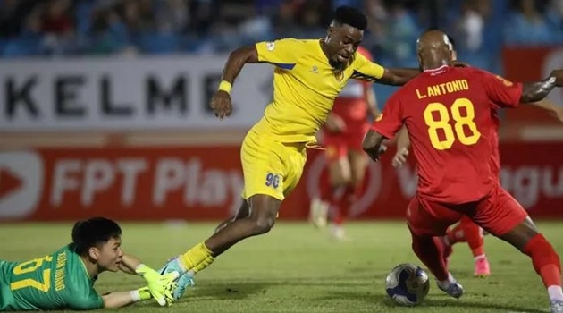 Bộc lộ điểm yếu, Thanh Hóa khó đua vô địch V-League