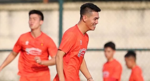 Tuyển Việt Nam và bài toán hàng công 