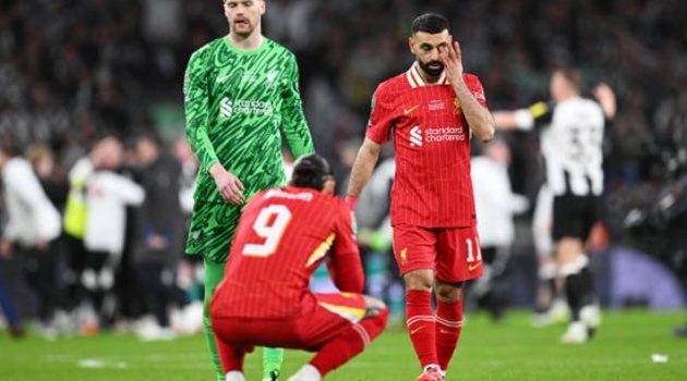 Liverpool trở lại mặt đất sau 5 ngày