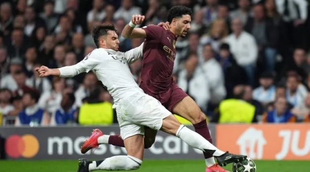 Lần đầu lên tuyển, sao trẻ Real noi gương Ramos lẫn Puyol