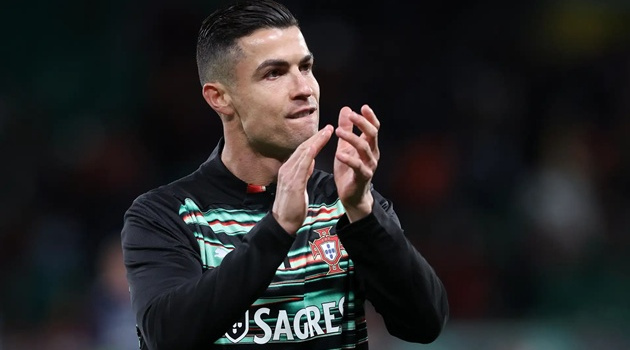 Ronaldo nhận tấm bằng kỷ lục Guinness 