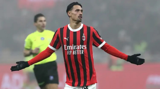 AC Milan vs Fiorentina: 'Nút thắt' Reijnders; De Gea 'out trình' Maignan