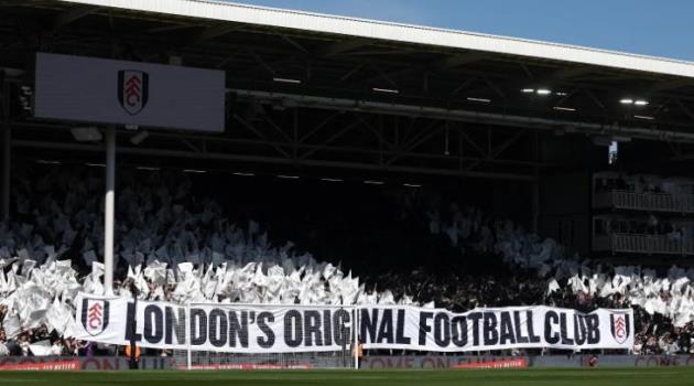 Ian Wright dự đoán Fulham thắng Liverpool