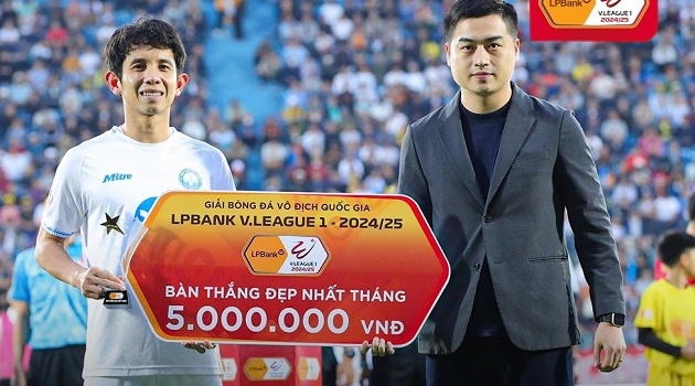 Hồng Duy giành giải Bàn thắng đẹp nhất tháng với siêu phẩm vô lê đẳng cấp
