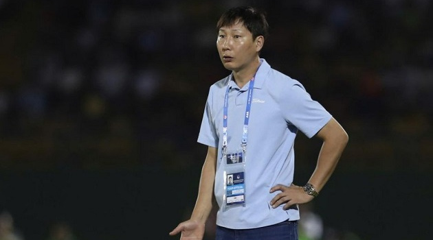 HLV Kim Sang Sik đau đầu trước cơn bão chấn thương của tuyển Việt Nam