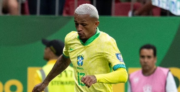 Wesley Franca: Tài năng được Liverpool liên hệ thay Alexander-Arnold