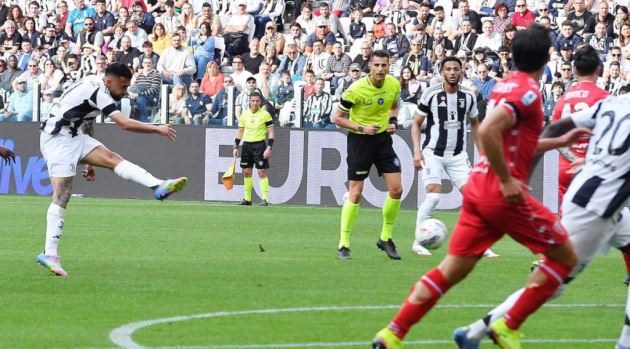 Juventus 2-0 Monza: Kolo Muani kết thúc 'cơn khô hạn'; Kenan Yildiz nhận thẻ đỏ