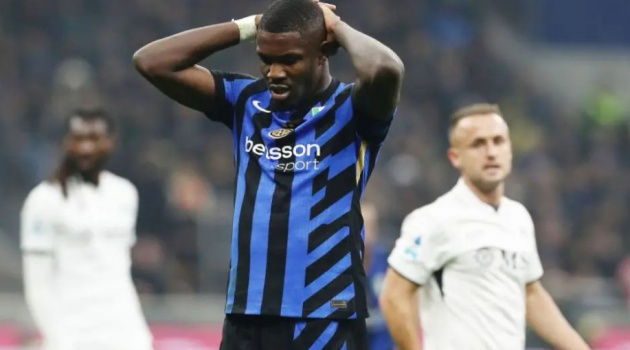 Inter Milan hồi hộp chờ tin trụ cột trước trận đấu Barcelona