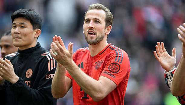 Kane ăn mừng ra sao trong ngày Bayern vô địch?