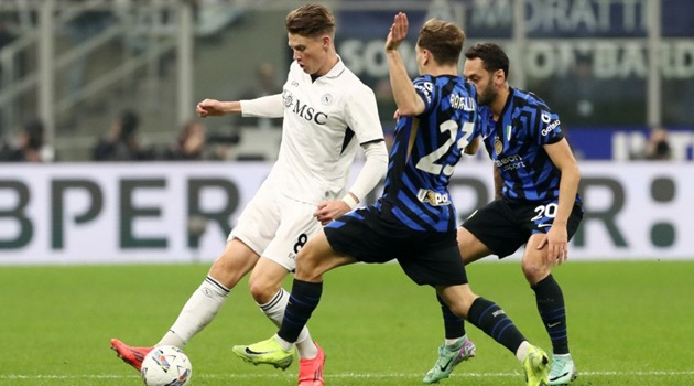 Kịch bản play-off Scudetto giữa Inter và Napoli dần rõ ràng