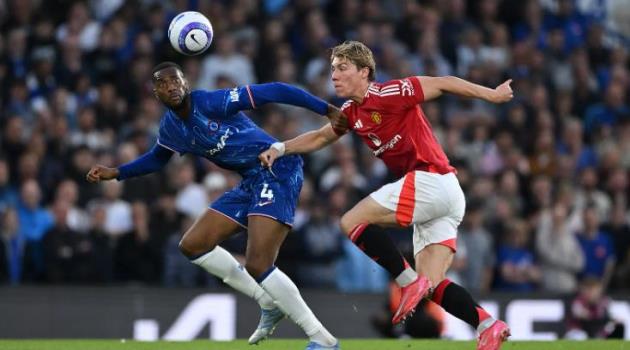 Lý do bất ngờ khiến Hojlund rời sân giữa trận Chelsea và Man United