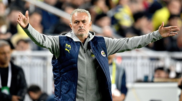 Mourinho tan mộng vô địch với Fenerbahce