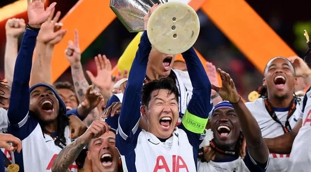 UEFA lên tiếng xin lỗi vì nhiều cầu thủ Tottenham thiếu huy chương