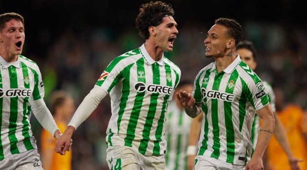 Real Betis: Chuyện cổ tích viết từ sự kiên định