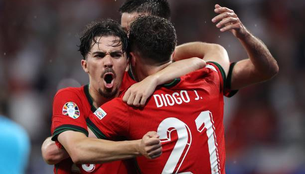 PSG mặc niệm, Vitinha đau buồn trước sự ra đi của Jota và Silva