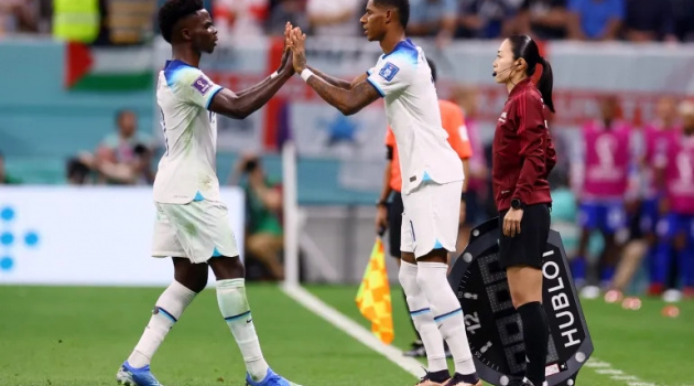 Luật thay người trong bóng đá: Tối đa bao nhiêu, có được đổi lại không?