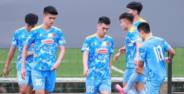 ĐT Việt Nam sẵn sàng đối phó với quái vật cao 2m06 từ Nam Định