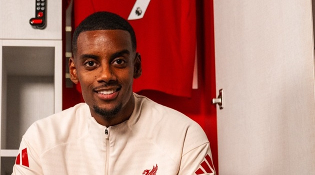 Liverpool sẽ xếp đội hình ra sao để khai thác tối đa Isak?