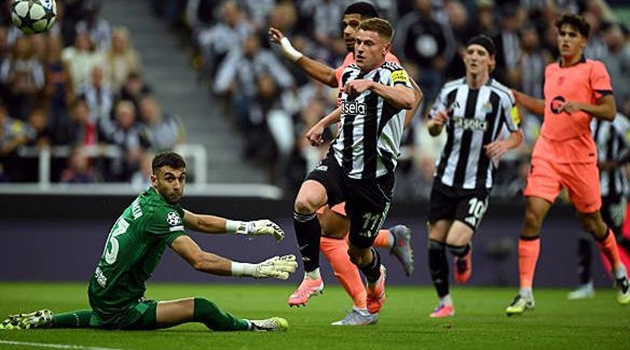 Joan Garcia đã chứng minh giá trị tại Barcelona