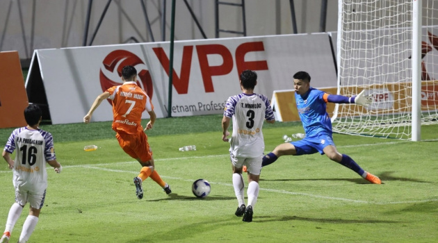 HLV Kim gọi Thành Trung và Nguyễn Vadim lên U23 Việt Nam